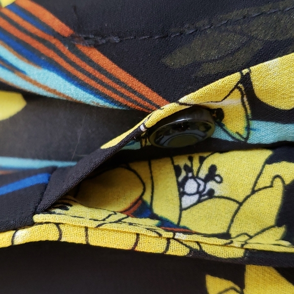 Urban Coco long sleeve sheer black Yello floral button blouse; Size small - Picture 13 of 16